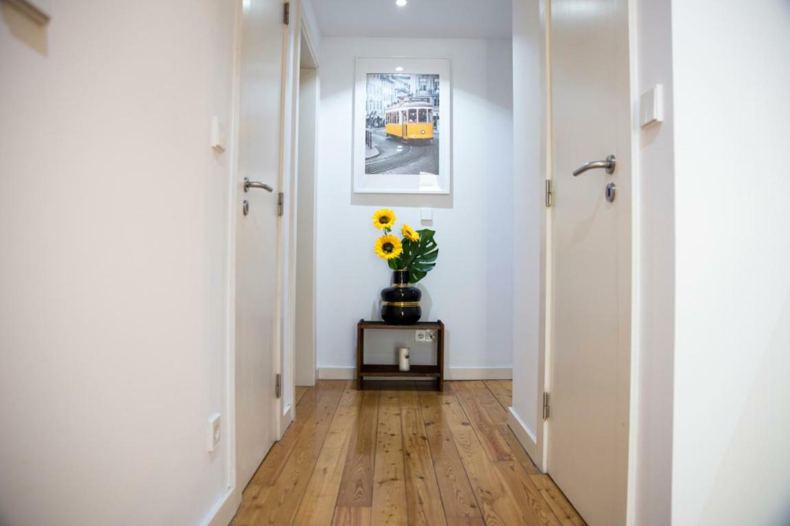 Fala-só 16 - 4 Bed Elegance In Historic District Lisboa